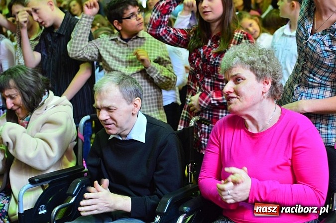 Zdjęcie w galerii na portalu naszraciborz.pl: Festiwal Pozytywnych Wartości w Bieńkowicach wiadomości z regionu