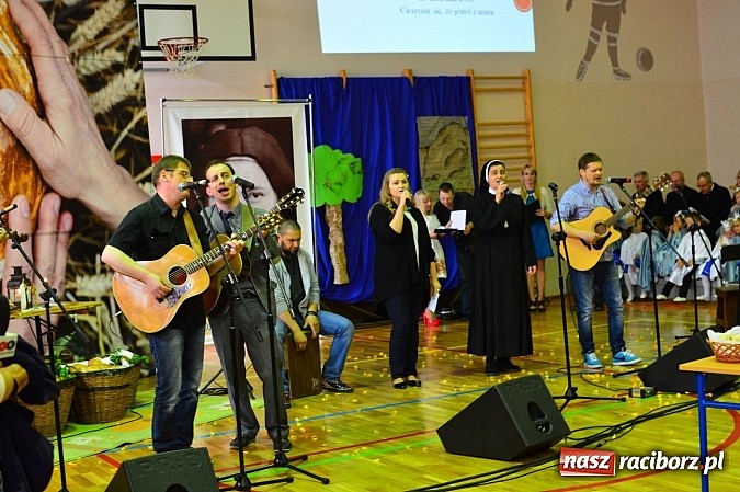 Zdjęcie w galerii na portalu naszraciborz.pl: Festiwal Pozytywnych Wartości w Bieńkowicach wiadomości z regionu