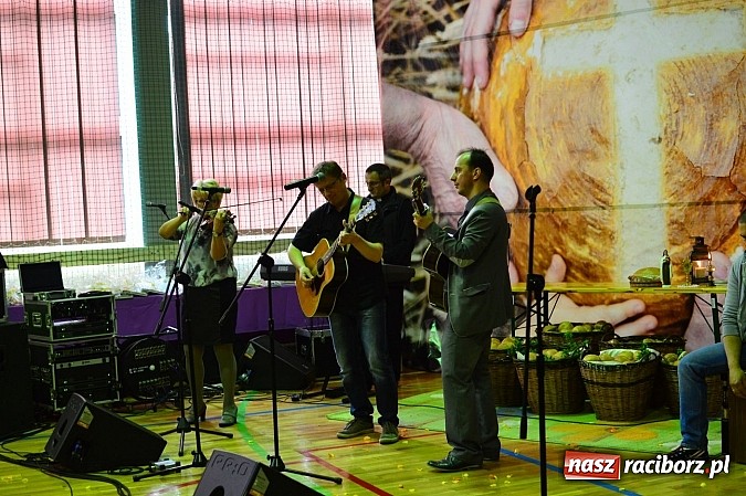 Zdjęcie w galerii na portalu naszraciborz.pl: Festiwal Pozytywnych Wartości w Bieńkowicach wiadomości z regionu