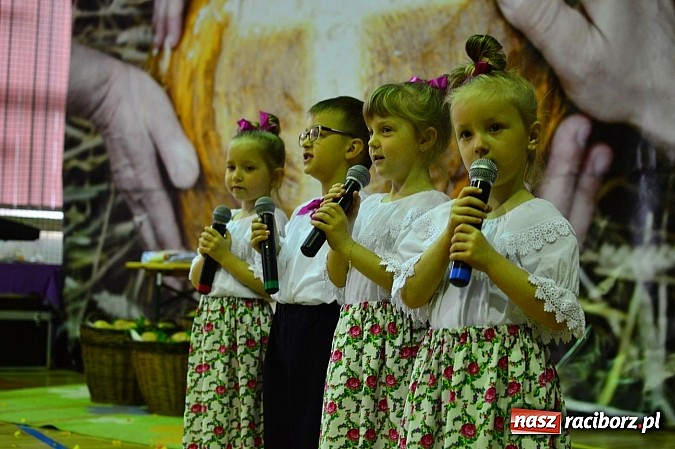 Zdjęcie w galerii na portalu naszraciborz.pl: Festiwal Pozytywnych Wartości w Bieńkowicach wiadomości z regionu