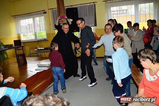 Zdjęcie w galerii na portalu naszraciborz.pl: Festiwal Pozytywnych Wartości w Bieńkowicach wiadomości z regionu