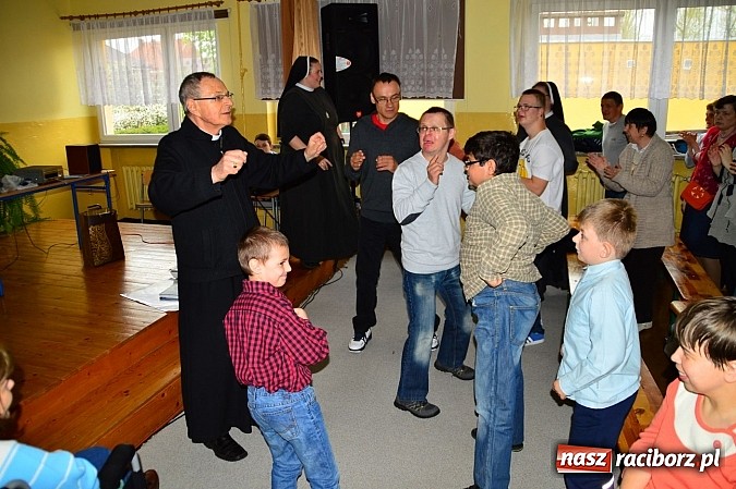 Zdjęcie w galerii na portalu naszraciborz.pl: Festiwal Pozytywnych Wartości w Bieńkowicach wiadomości z regionu