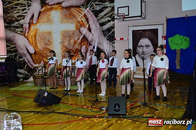 Zdjęcie w galerii na portalu naszraciborz.pl: Festiwal Pozytywnych Wartości w Bieńkowicach wiadomości z regionu