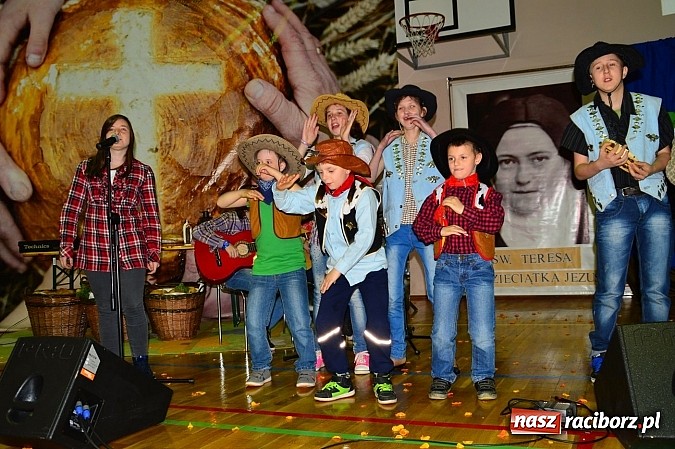 Zdjęcie w galerii na portalu naszraciborz.pl: Festiwal Pozytywnych Wartości w Bieńkowicach wiadomości z regionu