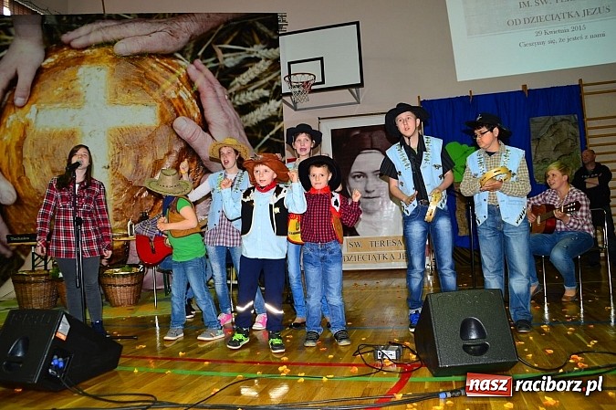 Zdjęcie w galerii na portalu naszraciborz.pl: Festiwal Pozytywnych Wartości w Bieńkowicach wiadomości z regionu