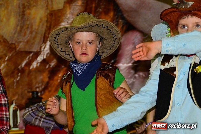 Zdjęcie w galerii na portalu naszraciborz.pl: Festiwal Pozytywnych Wartości w Bieńkowicach wiadomości z regionu