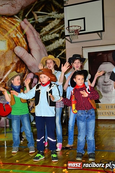 Zdjęcie w galerii na portalu naszraciborz.pl: Festiwal Pozytywnych Wartości w Bieńkowicach wiadomości z regionu