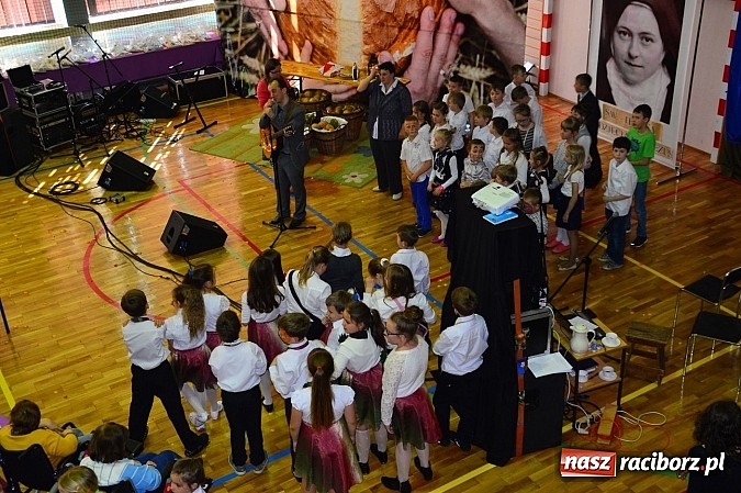 Zdjęcie w galerii na portalu naszraciborz.pl: Festiwal Pozytywnych Wartości w Bieńkowicach wiadomości z regionu