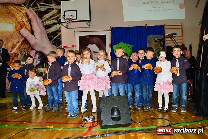 Zdjęcie w galerii na portalu naszraciborz.pl: Festiwal Pozytywnych Wartości w Bieńkowicach wiadomości z regionu