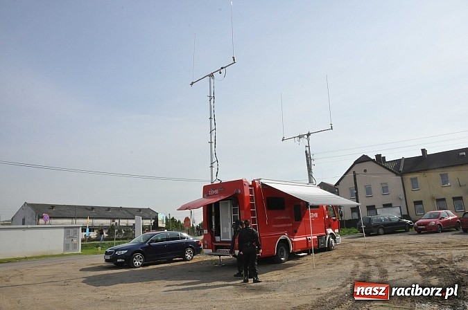 Zdjęcie w galerii na portalu naszraciborz.pl: Pożar hali produkcyjnej w Kornicach. Wielkie ćwiczenia raciborskich strażaków wiadomości z regionu