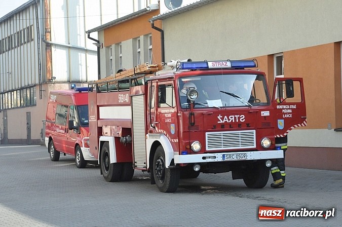 Zdjęcie w galerii na portalu naszraciborz.pl: Pożar hali produkcyjnej w Kornicach. Wielkie ćwiczenia raciborskich strażaków wiadomości z regionu