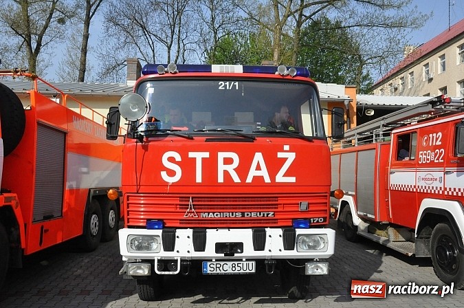 Zdjęcie w galerii na portalu naszraciborz.pl: Pożar hali produkcyjnej w Kornicach. Wielkie ćwiczenia raciborskich strażaków wiadomości z regionu