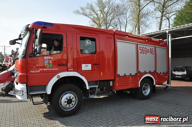 Zdjęcie w galerii na portalu naszraciborz.pl: Pożar hali produkcyjnej w Kornicach. Wielkie ćwiczenia raciborskich strażaków wiadomości z regionu