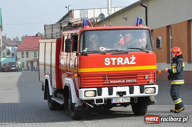 Zdjęcie w galerii na portalu naszraciborz.pl: Pożar hali produkcyjnej w Kornicach. Wielkie ćwiczenia raciborskich strażaków wiadomości z regionu