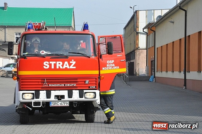 Zdjęcie w galerii na portalu naszraciborz.pl: Pożar hali produkcyjnej w Kornicach. Wielkie ćwiczenia raciborskich strażaków wiadomości z regionu
