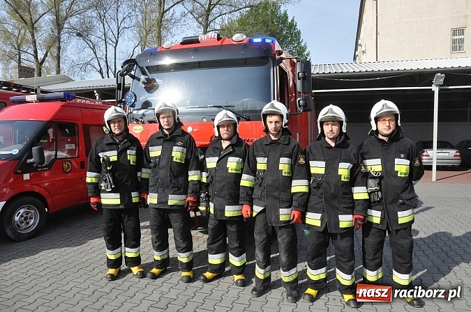 Zdjęcie w galerii na portalu naszraciborz.pl: Pożar hali produkcyjnej w Kornicach. Wielkie ćwiczenia raciborskich strażaków wiadomości z regionu