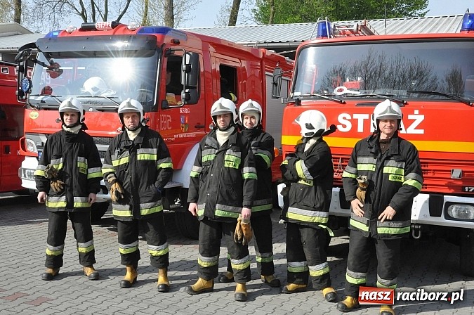 Zdjęcie w galerii na portalu naszraciborz.pl: Pożar hali produkcyjnej w Kornicach. Wielkie ćwiczenia raciborskich strażaków wiadomości z regionu