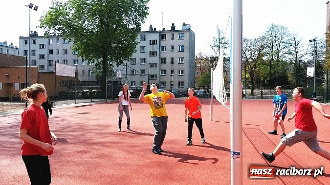 Zdjęcie w galerii na portalu naszraciborz.pl: Sportowe soboty w Gimnazjum nr 5  wiadomości z regionu