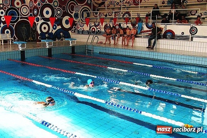 Zdjęcie w galerii na portalu naszraciborz.pl: Uczniowie klas III walczyli o puchar dyrektora SP 15 wiadomości z regionu