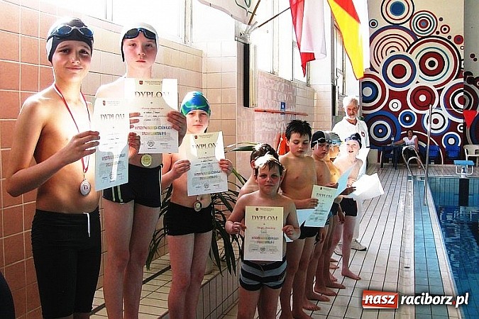 Zdjęcie w galerii na portalu naszraciborz.pl: Uczniowie klas III walczyli o puchar dyrektora SP 15 wiadomości z regionu