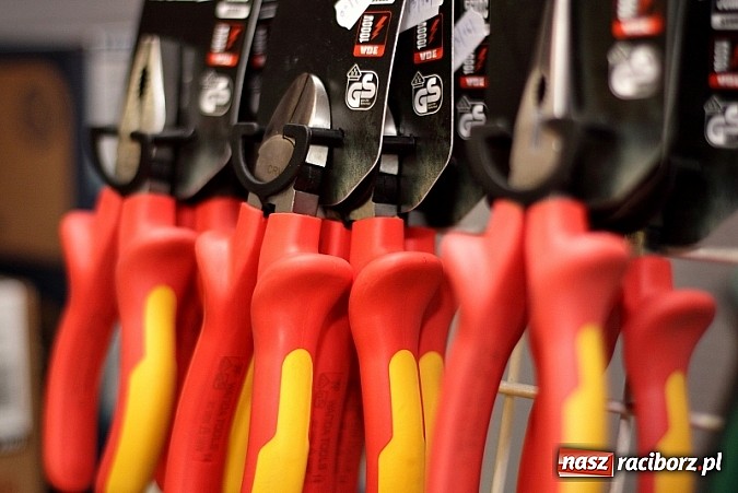 Zdjęcie w galerii na portalu naszraciborz.pl: Podłącz się do elektryczności z hurtownią Elektroart! wiadomości z regionu