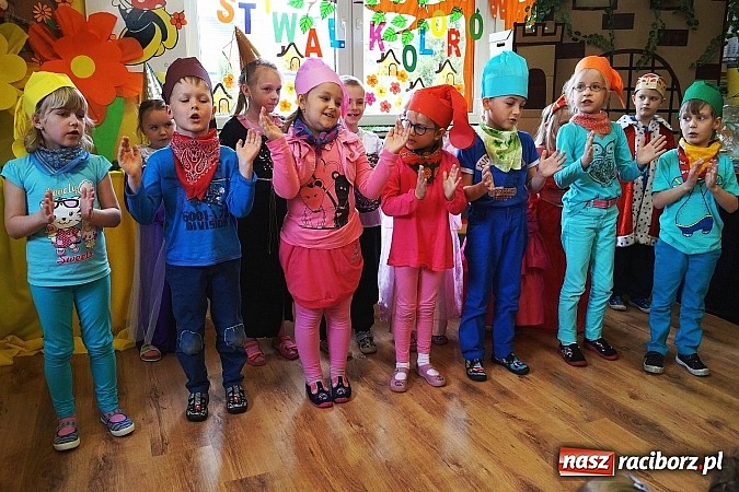 Zdjęcie w galerii na portalu naszraciborz.pl: Kolorowy zawrót głowy w Przedszkolu w Nędzy wiadomości z regionu