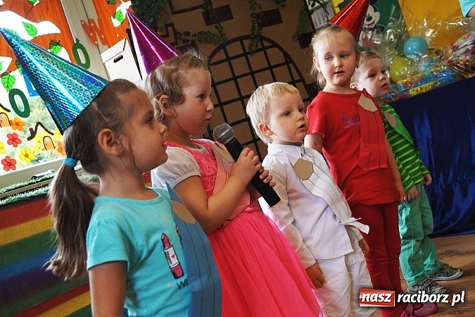 Zdjęcie w galerii na portalu naszraciborz.pl: Kolorowy zawrót głowy w Przedszkolu w Nędzy wiadomości z regionu