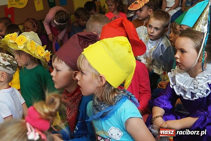 Zdjęcie w galerii na portalu naszraciborz.pl: Kolorowy zawrót głowy w Przedszkolu w Nędzy wiadomości z regionu