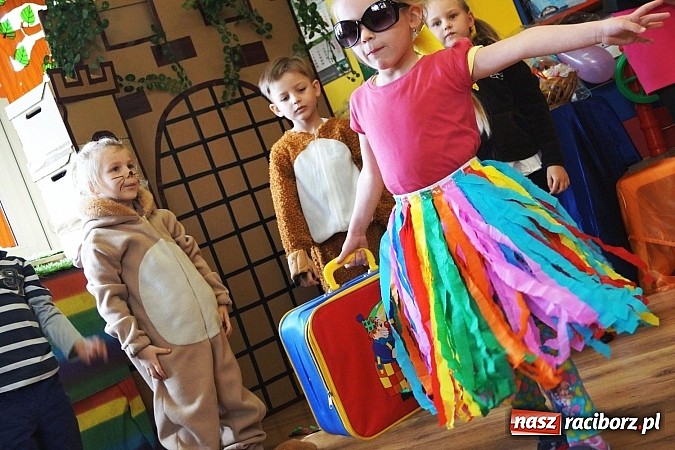 Zdjęcie w galerii na portalu naszraciborz.pl: Kolorowy zawrót głowy w Przedszkolu w Nędzy wiadomości z regionu