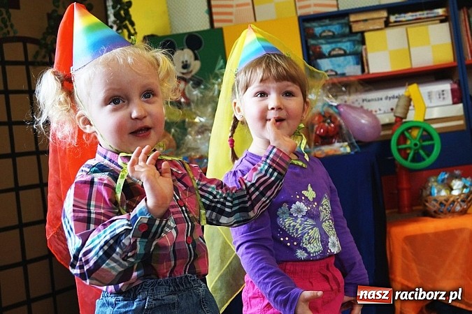 Zdjęcie w galerii na portalu naszraciborz.pl: Kolorowy zawrót głowy w Przedszkolu w Nędzy wiadomości z regionu