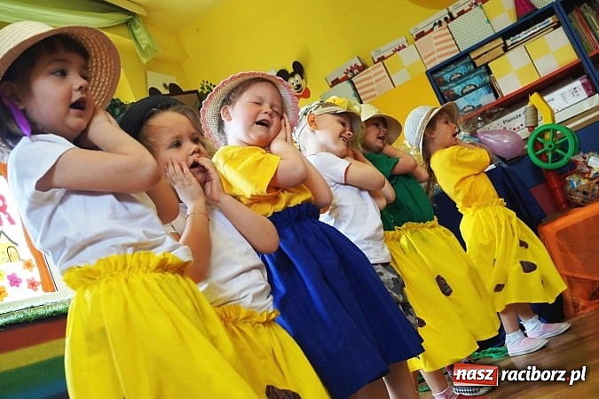 Zdjęcie w galerii na portalu naszraciborz.pl: Kolorowy zawrót głowy w Przedszkolu w Nędzy wiadomości z regionu