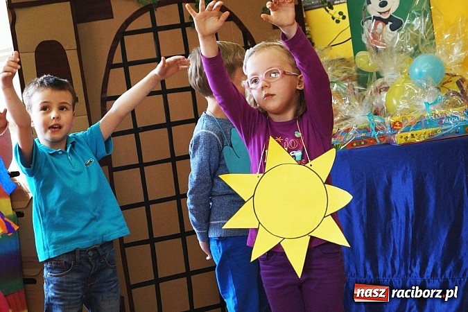 Zdjęcie w galerii na portalu naszraciborz.pl: Kolorowy zawrót głowy w Przedszkolu w Nędzy wiadomości z regionu