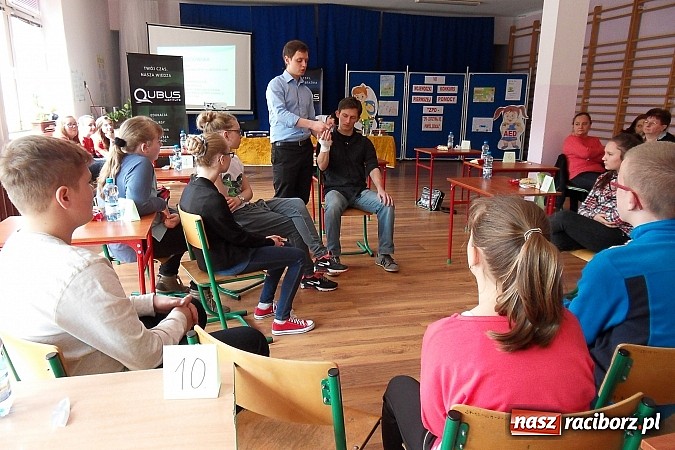Zdjęcie w galerii na portalu naszraciborz.pl: ZPD – Zatrzymaj się, pomyśl, działaj – wojewódzki konkurs pierwszej pomocy już po raz siódmy w SP 18  wiadomości z regionu