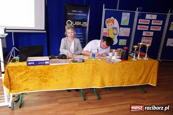 Zdjęcie w galerii na portalu naszraciborz.pl: ZPD – Zatrzymaj się, pomyśl, działaj – wojewódzki konkurs pierwszej pomocy już po raz siódmy w SP 18  wiadomości z regionu