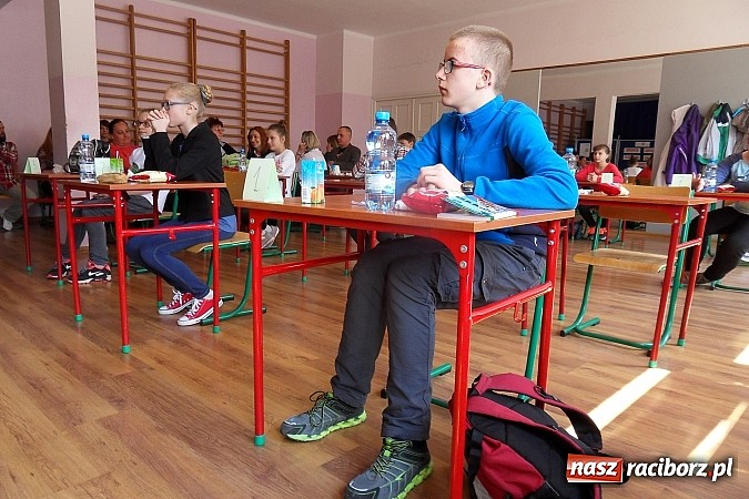 Zdjęcie w galerii na portalu naszraciborz.pl: ZPD – Zatrzymaj się, pomyśl, działaj – wojewódzki konkurs pierwszej pomocy już po raz siódmy w SP 18  wiadomości z regionu