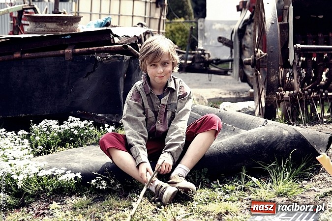 Zdjęcie w galerii na portalu naszraciborz.pl: Studenci filmówki kręcą teledysk w Tworkowie! wiadomości z regionu