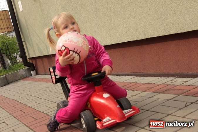 Zdjęcie w galerii na portalu naszraciborz.pl: Rodzinnie i przedmajówkowo w Wojnowicach wiadomości z regionu