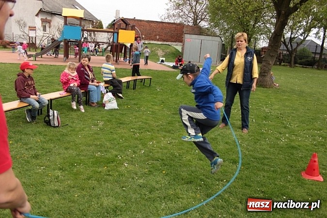 Zdjęcie w galerii na portalu naszraciborz.pl: Rodzinnie i przedmajówkowo w Wojnowicach wiadomości z regionu