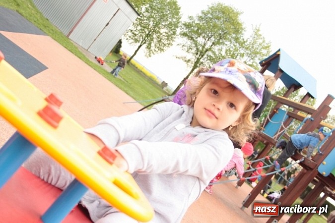 Zdjęcie w galerii na portalu naszraciborz.pl: Rodzinnie i przedmajówkowo w Wojnowicach wiadomości z regionu