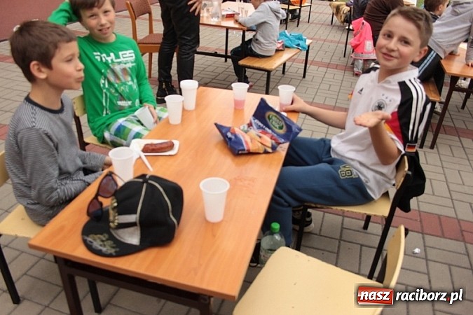 Zdjęcie w galerii na portalu naszraciborz.pl: Rodzinnie i przedmajówkowo w Wojnowicach wiadomości z regionu