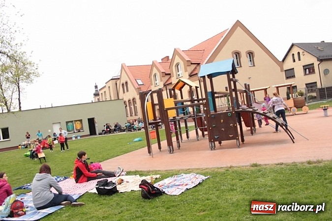 Zdjęcie w galerii na portalu naszraciborz.pl: Rodzinnie i przedmajówkowo w Wojnowicach wiadomości z regionu