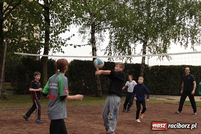 Zdjęcie w galerii na portalu naszraciborz.pl: Rodzinnie i przedmajówkowo w Wojnowicach wiadomości z regionu