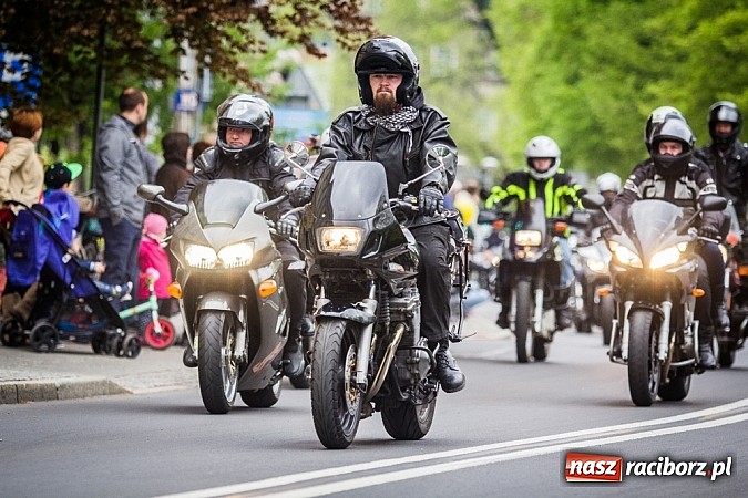 Zdjęcie w galerii na portalu naszraciborz.pl: Raciborska parada motocyklistów - FOTO i WIDEO wiadomości z regionu