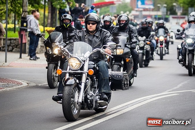 Zdjęcie w galerii na portalu naszraciborz.pl: Raciborska parada motocyklistów - FOTO i WIDEO wiadomości z regionu
