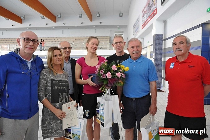 Zdjęcie w galerii na portalu naszraciborz.pl: Pływanie. Benefis Kasi Dulian wiadomości z regionu