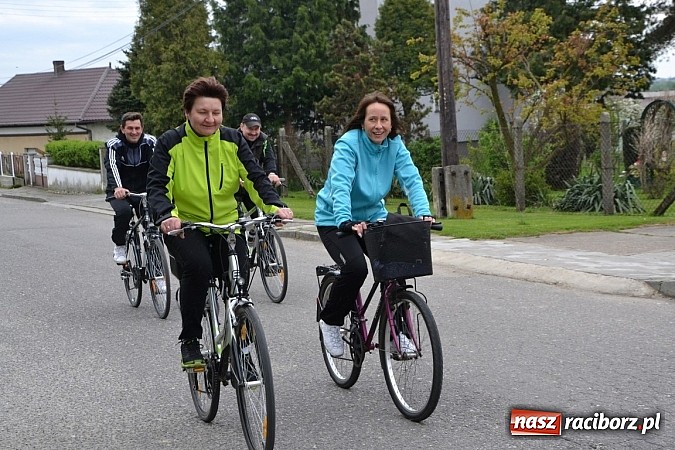 Zdjęcie w galerii na portalu naszraciborz.pl: Inauguracja sezonu rowerowego i nordic walking w gminie Krzyżanowice wiadomości z regionu