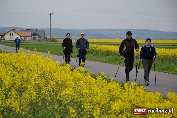 Zdjęcie w galerii na portalu naszraciborz.pl: Inauguracja sezonu rowerowego i nordic walking w gminie Krzyżanowice wiadomości z regionu