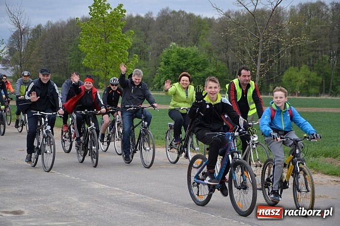 Zdjęcie w galerii na portalu naszraciborz.pl: Inauguracja sezonu rowerowego i nordic walking w gminie Krzyżanowice wiadomości z regionu
