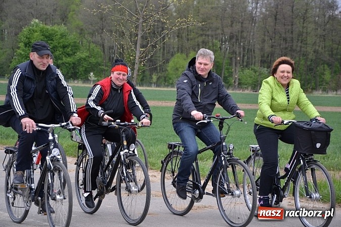 Zdjęcie w galerii na portalu naszraciborz.pl: Inauguracja sezonu rowerowego i nordic walking w gminie Krzyżanowice wiadomości z regionu
