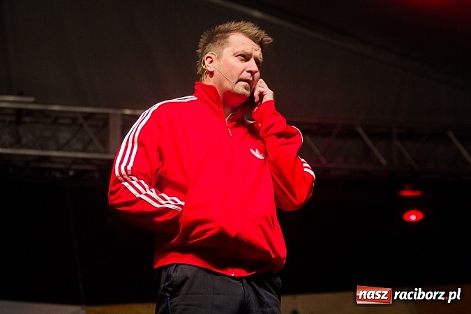 Zdjęcie w galerii na portalu naszraciborz.pl: Kabaret Młodych Panów bawił na majówce w Nędzy wiadomości z regionu